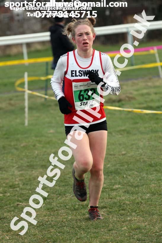Womens under-17s and under-20s North Eastern Cross Country, Redcar. Photo:  David T. Hewitson/Sports for All Pics